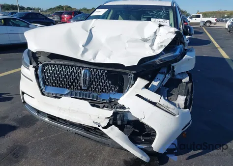 2021 Lincoln Aviator Standard z USA, uszkodzony, nr VIN 5LM5J6WC6MGL06780